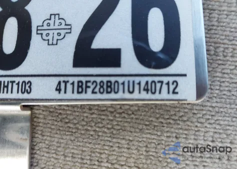 2001 Toyota Avalon Xl z USA, uszkodzony, nr VIN 4T1BF28B01U140712